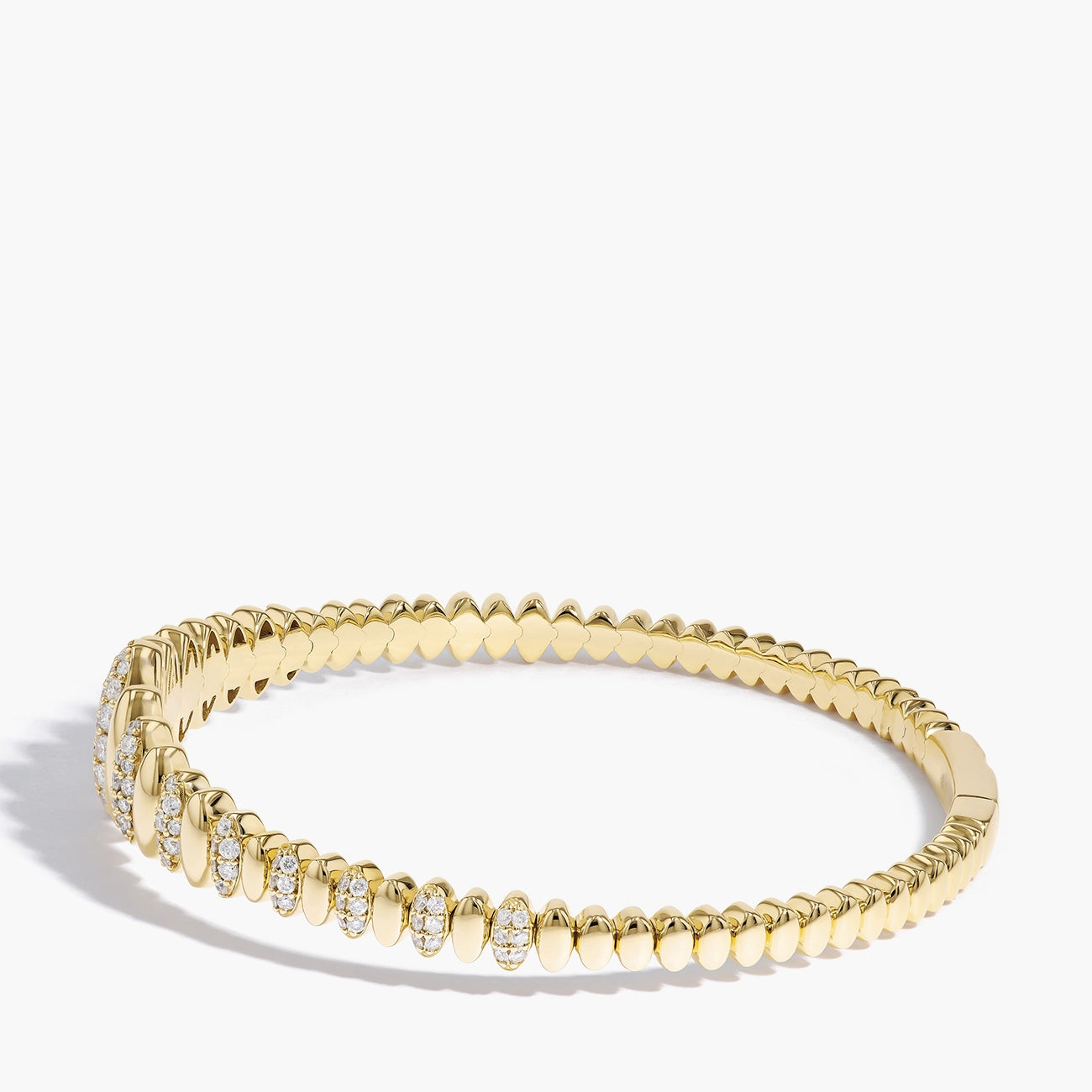 0.96 Carat Oval Diamond Bracelet in 14K Yellow Gold Side View