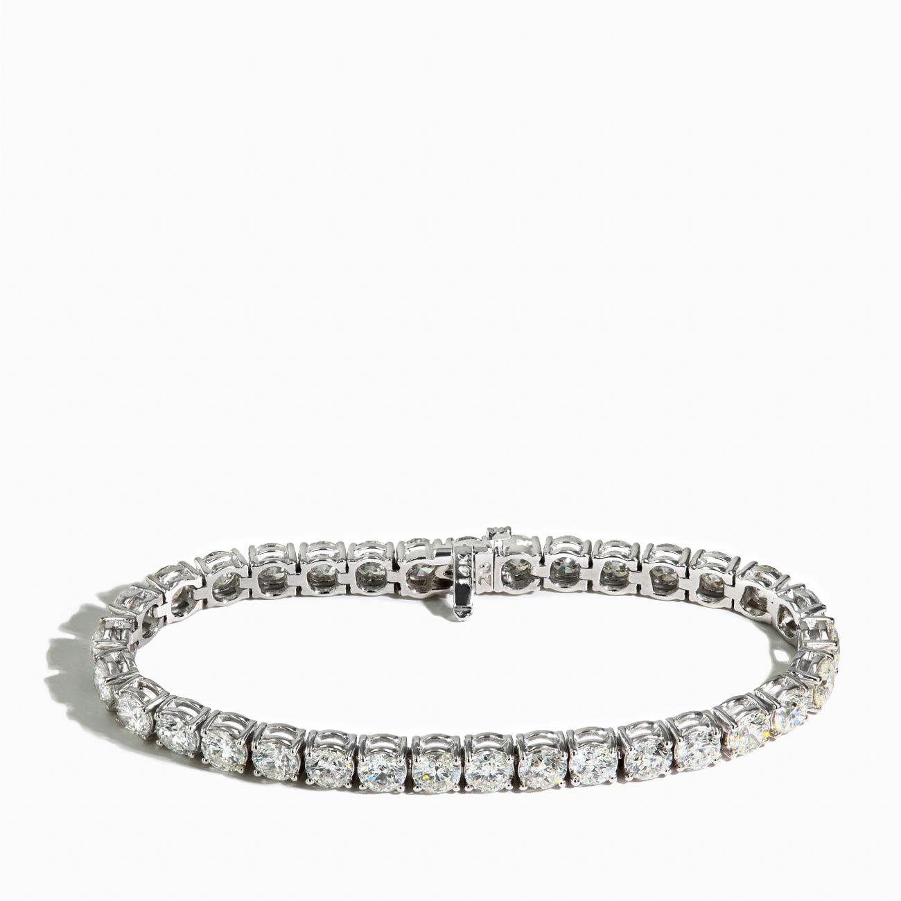 17 Carat Diamond Tennis Bracelet in 14K White Gold
