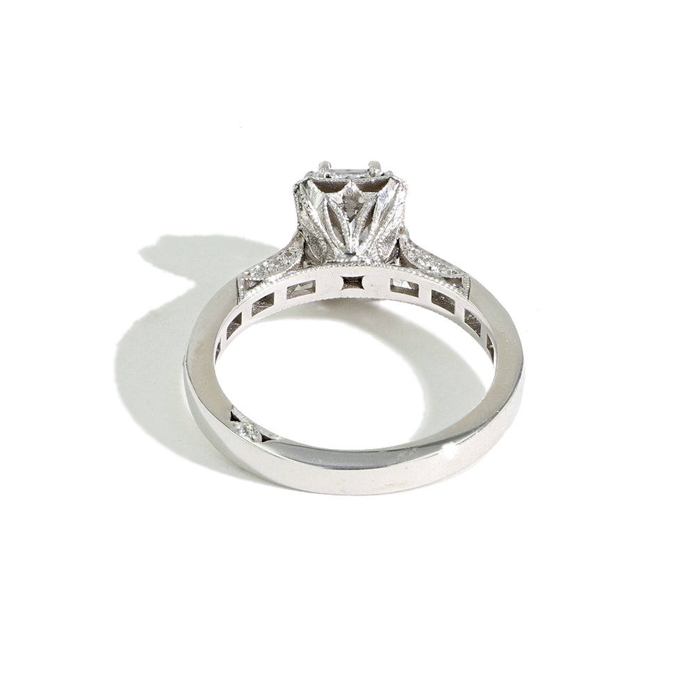 Tacori Dantela Round Cushion Halo Pavé Engagement Ring Setting