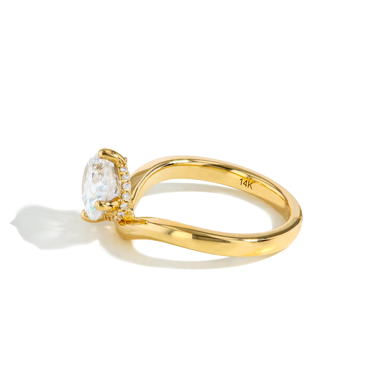 Oval Floating Diamond Curved Engagement Ring Setting