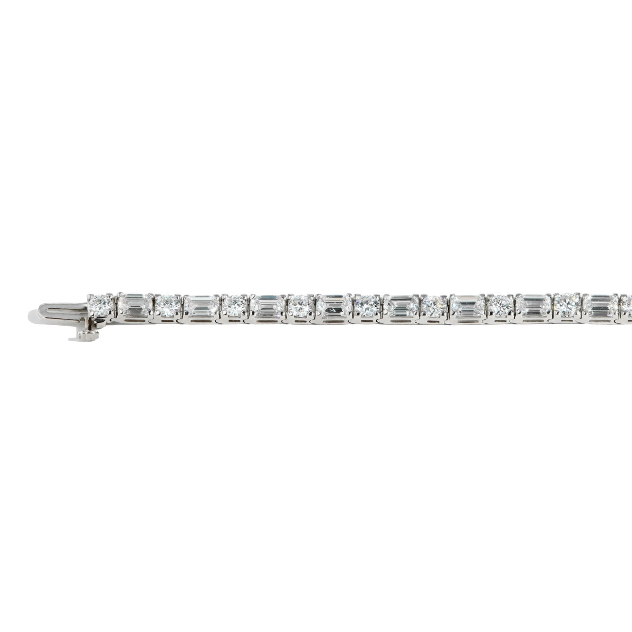 Emerald and Oval Cut 9.60 Carat Lab Grown Diamond Tennis Bracelet