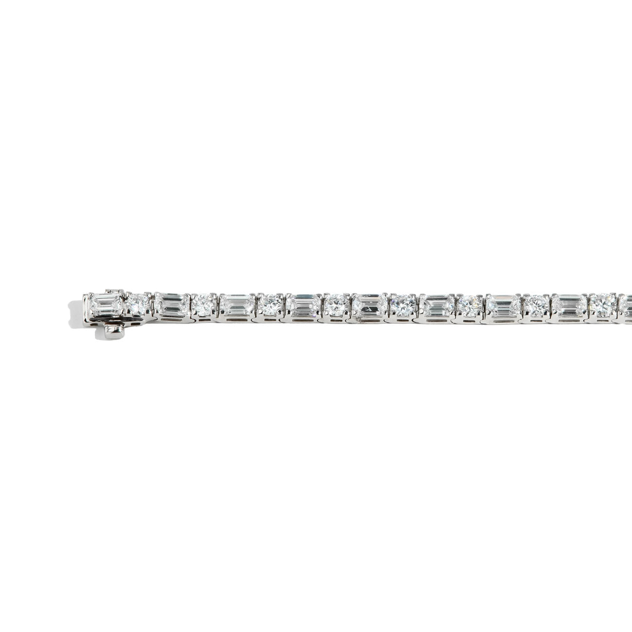 Emerald and Oval Cut 9.60 Carat Lab Grown Diamond Tennis Bracelet