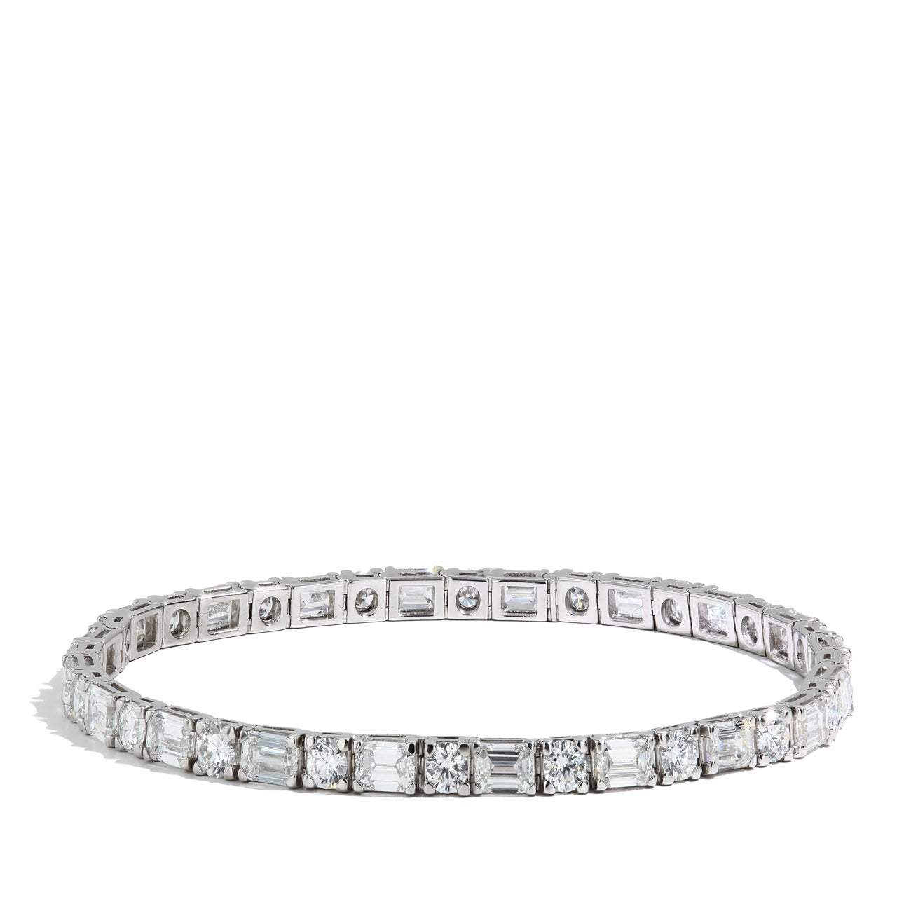 Emerald and Oval Cut 9.60 Carat Lab Grown Diamond Tennis Bracelet