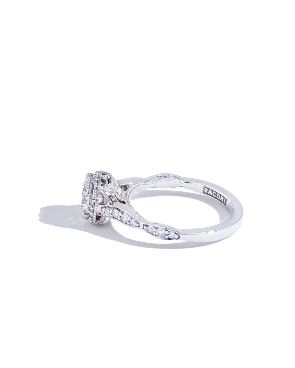 Tacori Dantela Round Cushion Halo Pavé Diamond Engagement Ring Setting