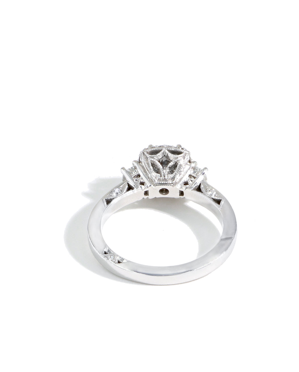 Tacori Dantela Round Side Stone Diamond Engagement Ring Setting