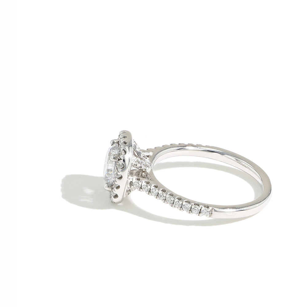 The Cushion Halo Pavé