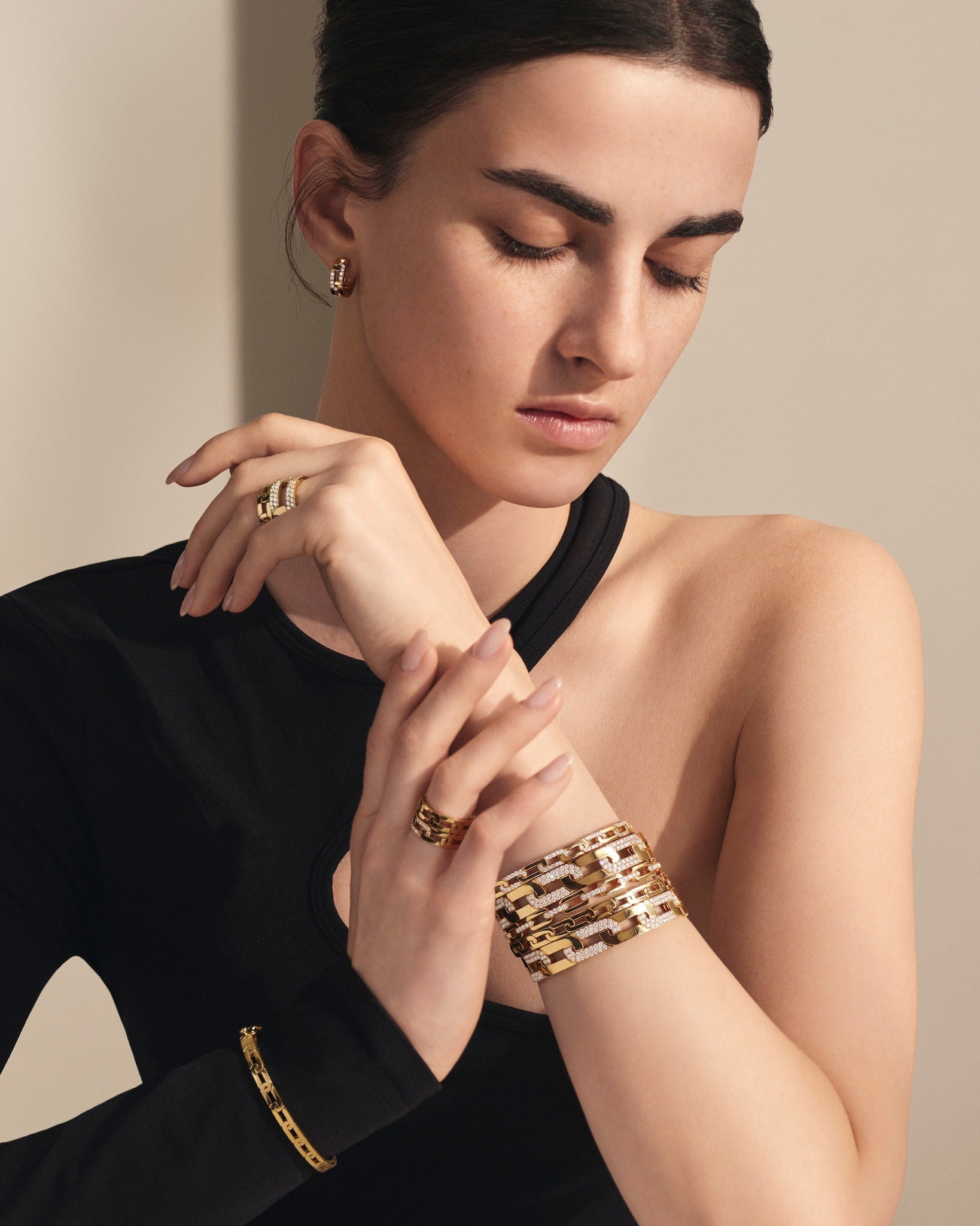 Roberto Coin Navarra Band Ring