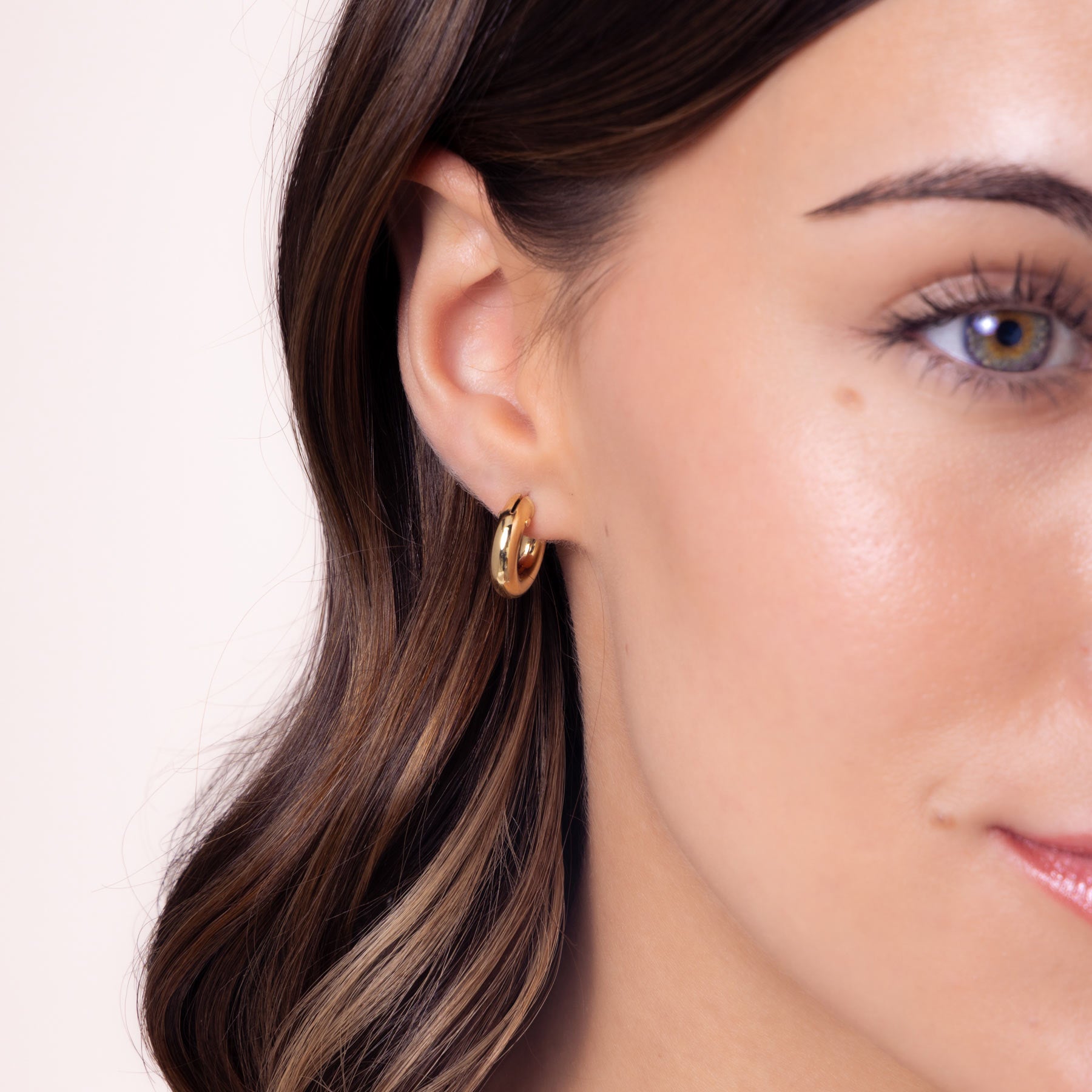 Roberto Coin Yellow Gold Small Wide Hoop Earrings - 15mm