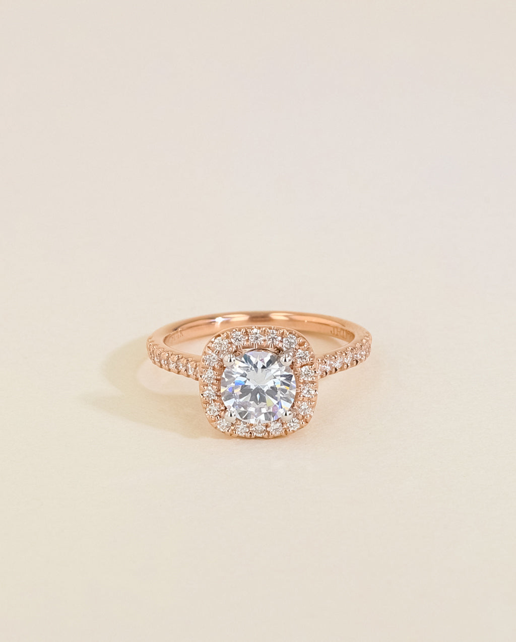 The Cushion Halo Pavé