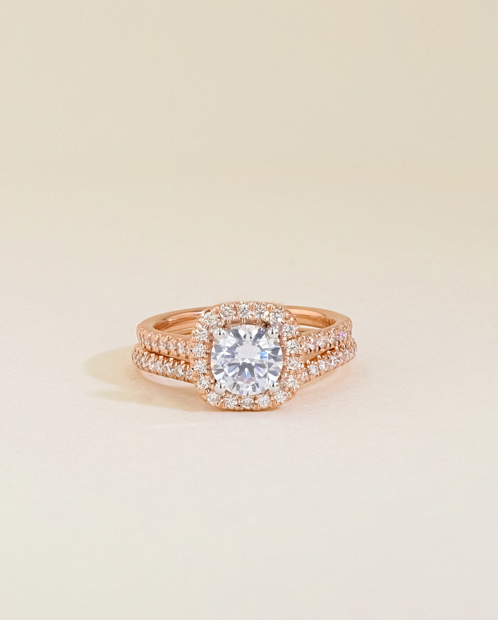 The Round Halo Pavé Set