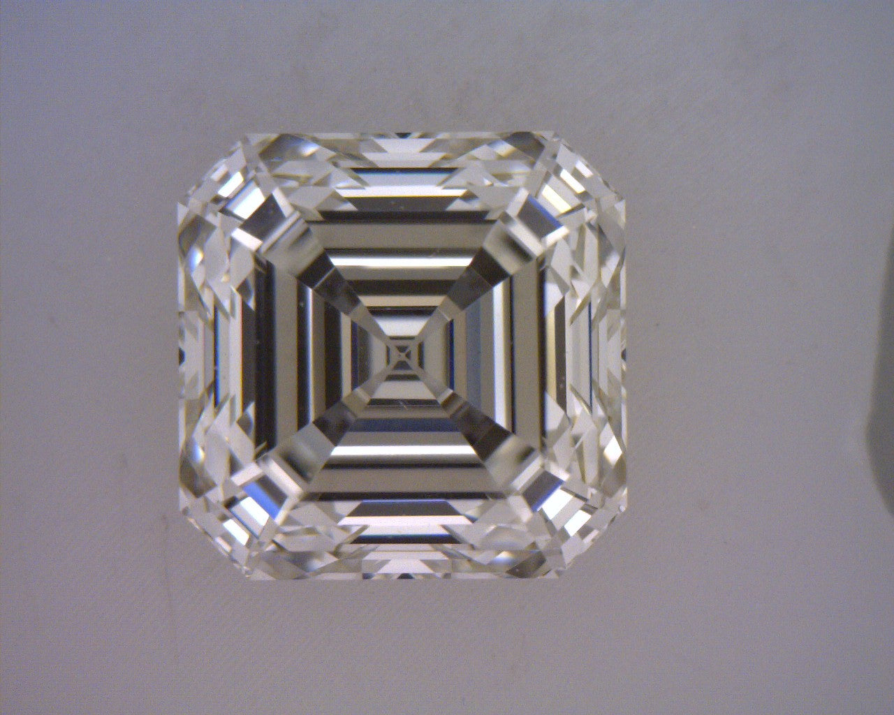 Diamond Asscher 1.01ct VVS2