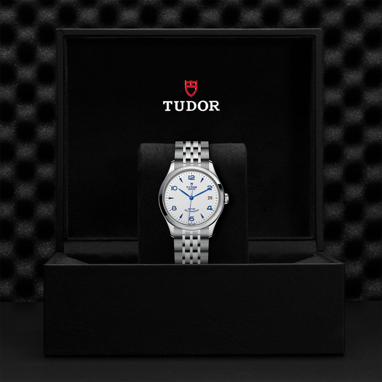 TUDOR 1926 with 36mm Steel Case and Opaline And Blue Dial