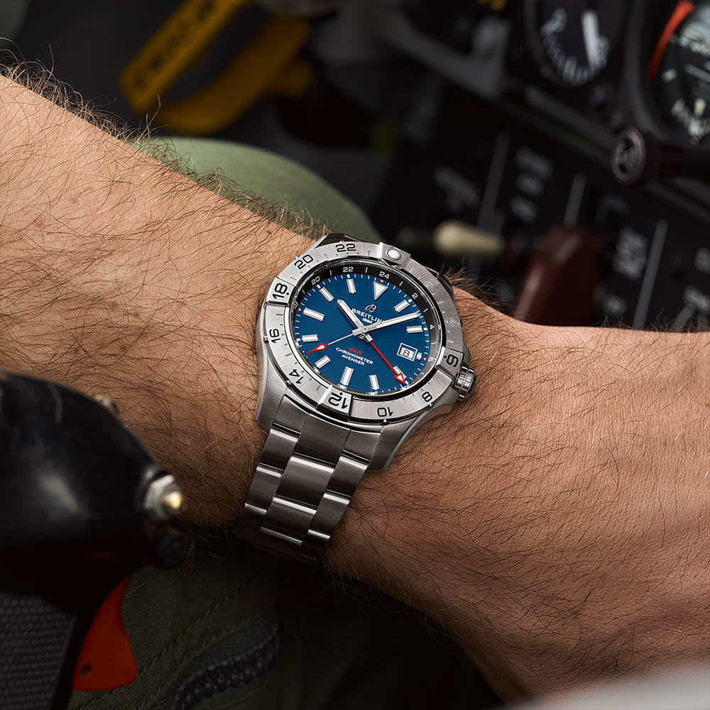 Breitling Avenger Automatic GMT 44 - Blue Dial