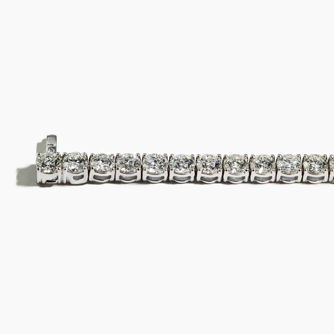 17 Carat Diamond Tennis Bracelet in 14K White Gold
