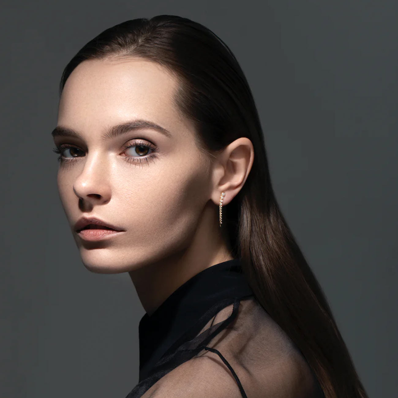 ONDYN Short Continuum Earrings in 18K White Gold