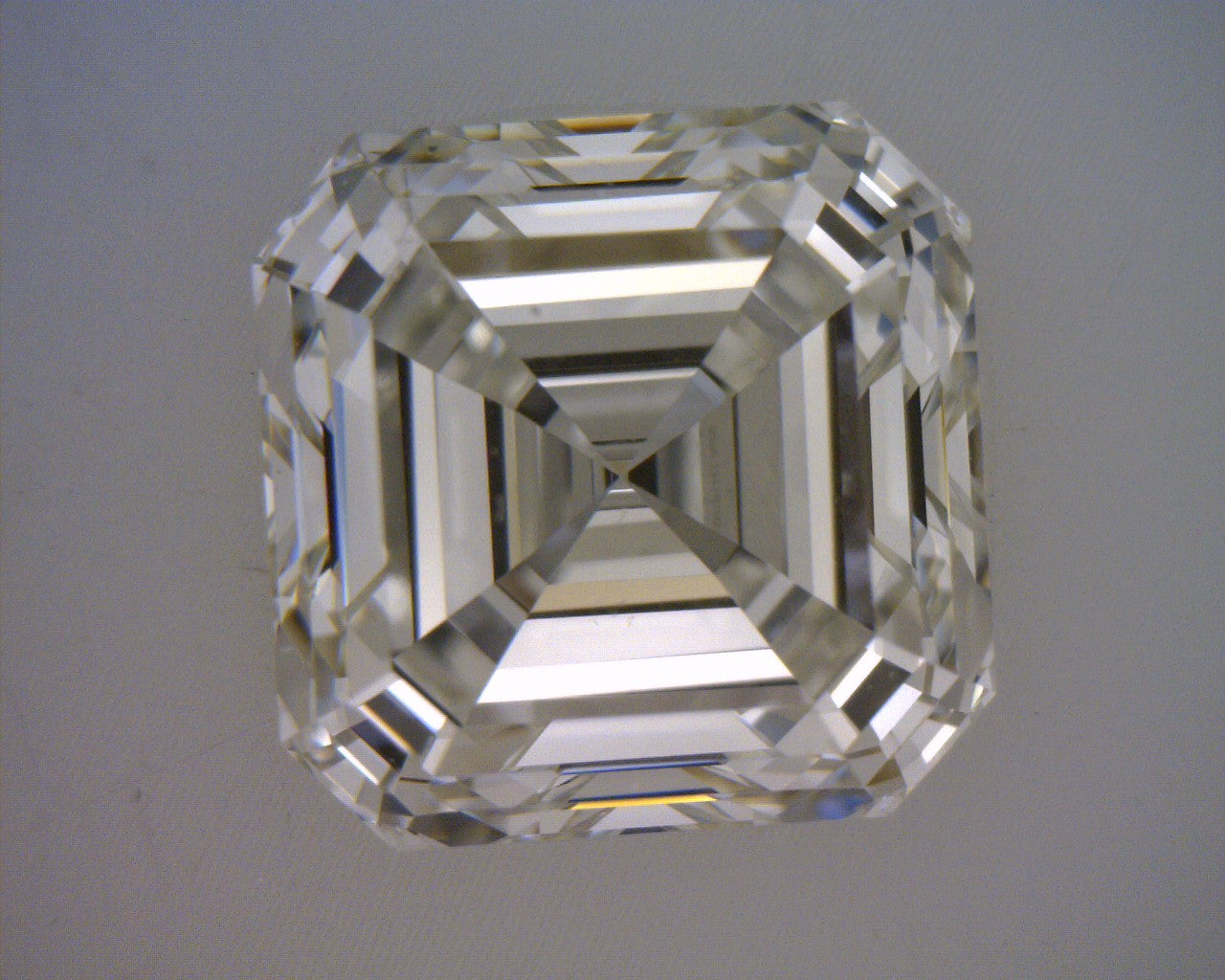 Diamond Asscher 1.70ct VS1