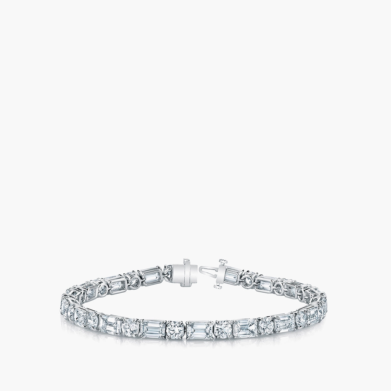 Emerald and Round-Cut Diamond Tennis Bracelet