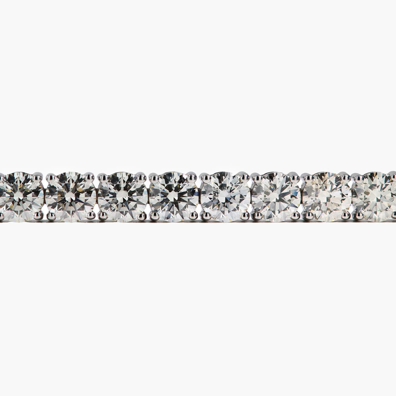 28 Carat Diamond Tennis Bracelet in 18K White Gold