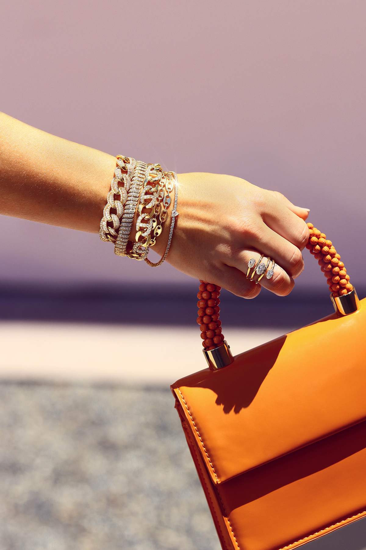 Private Label 14K Curved Link Bracelet with Diamond Clasp