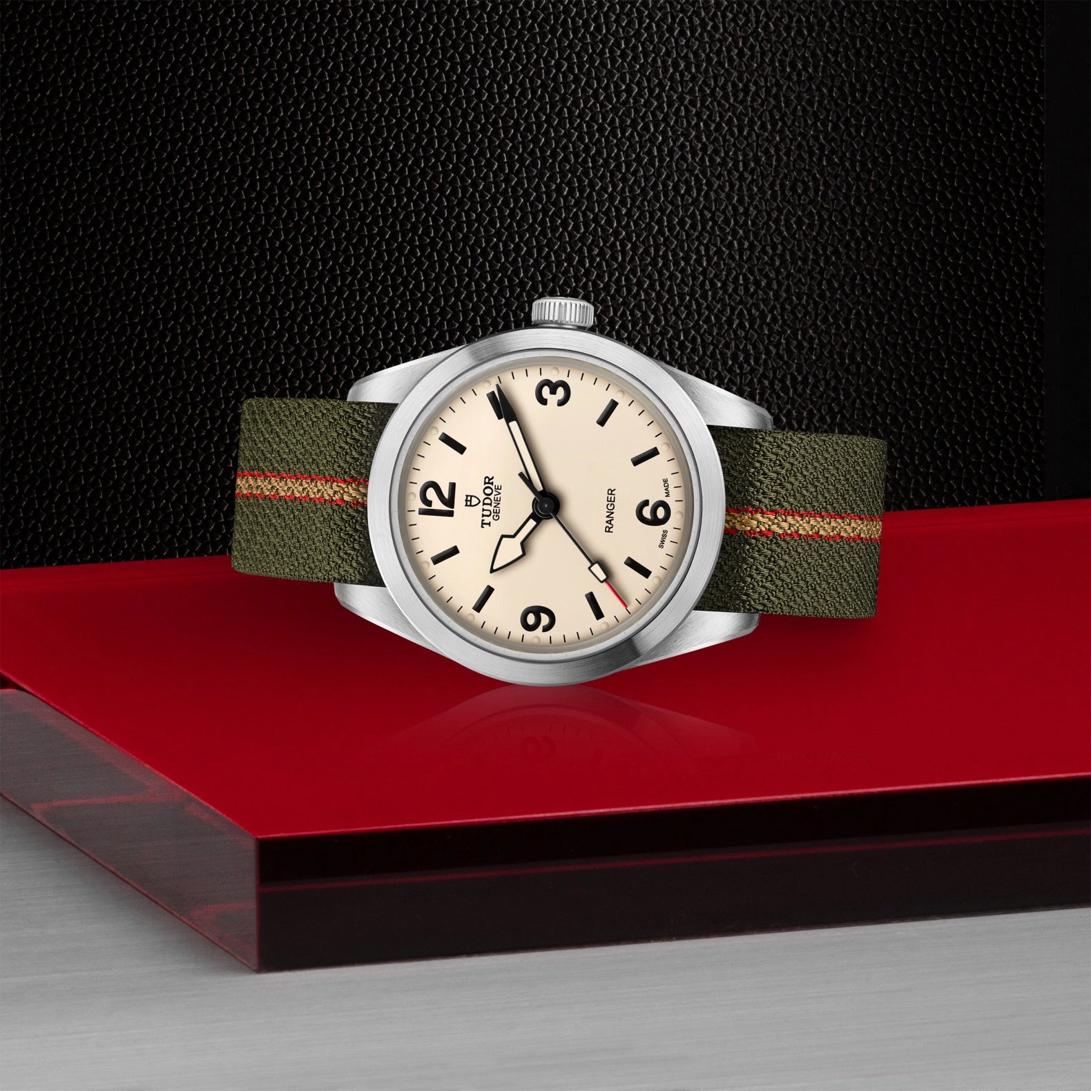 Tudor Ranger with 39mm Fabric Strap and Beige Dial
