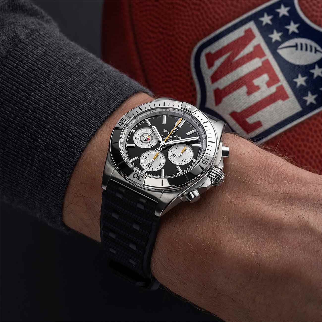 Breitling Chronomat B01 NFL Pittsburgh Steelers Edition - 42mm