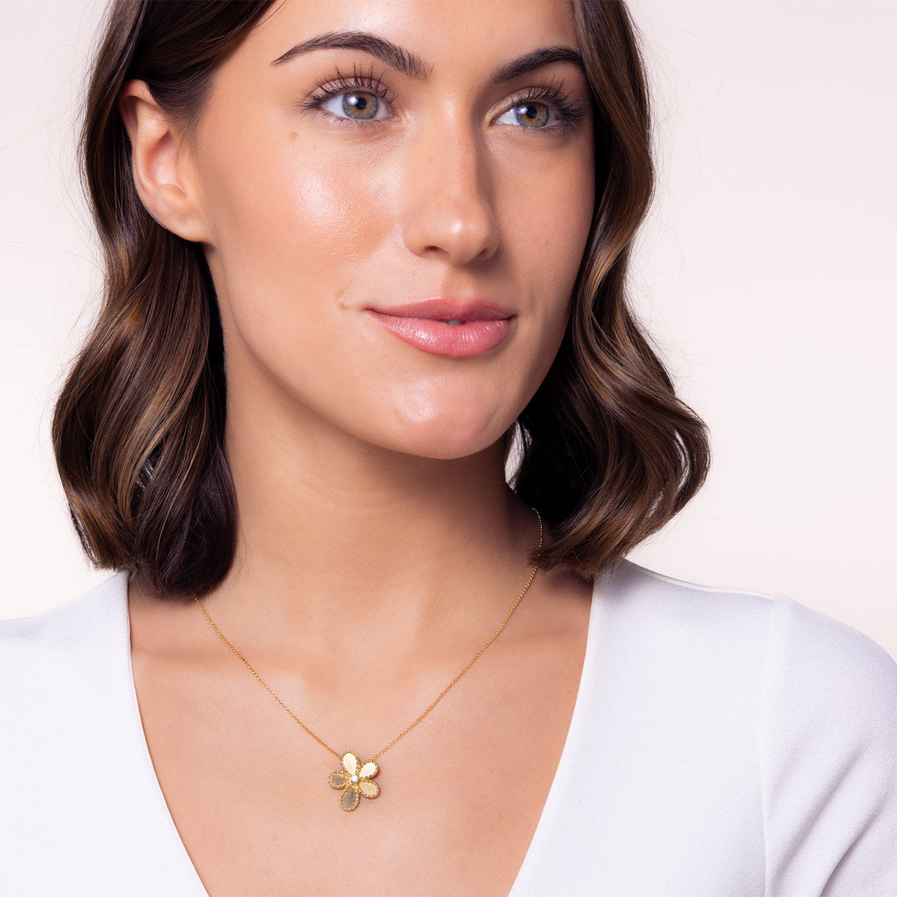 Roberto Coin Jasmine Diamond Flower Pendant Necklace