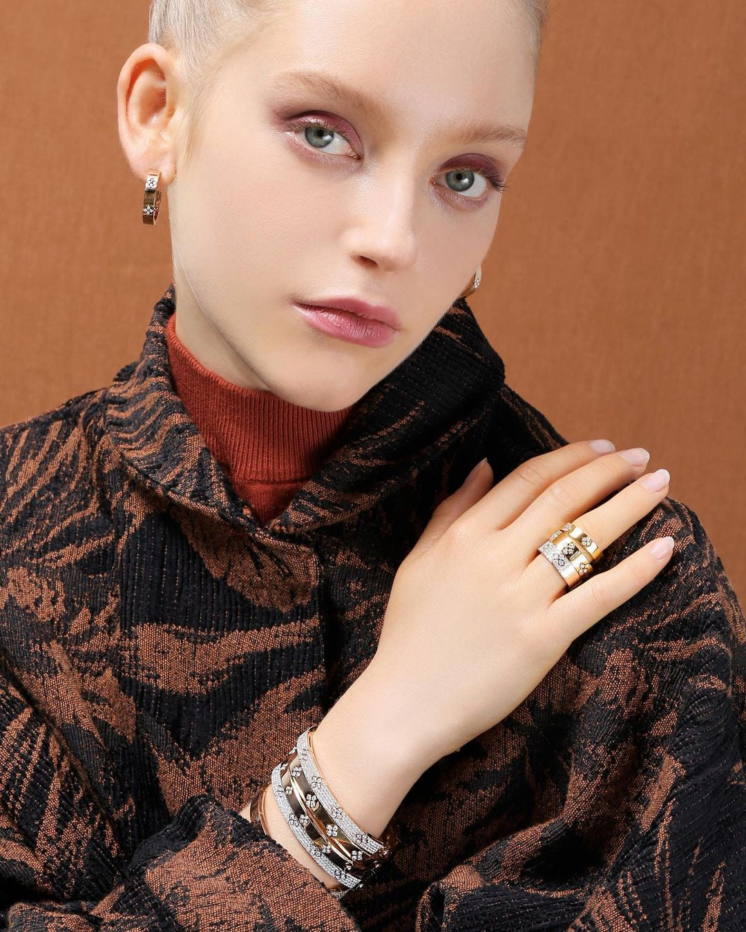 Roberto Coin Love in Verona Diamond Flower Hoops