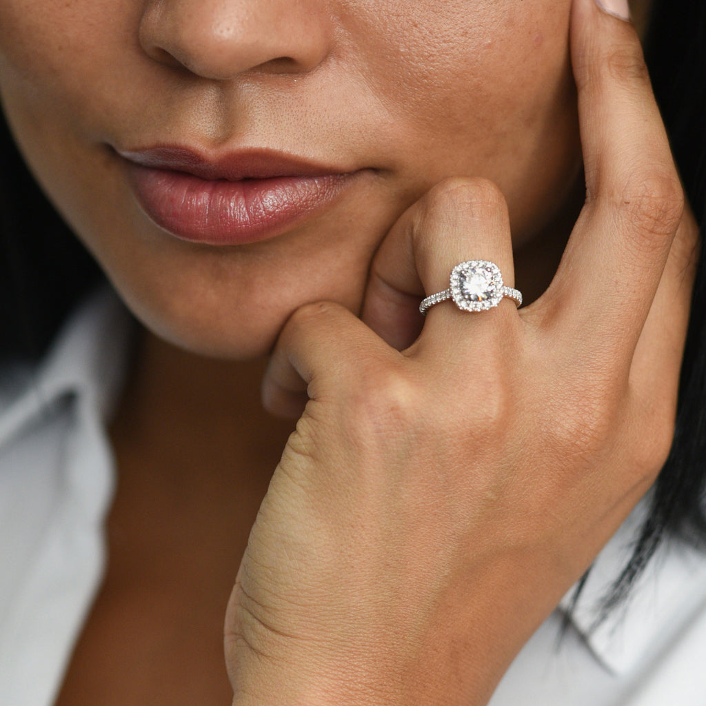 The Cushion Halo Pavé