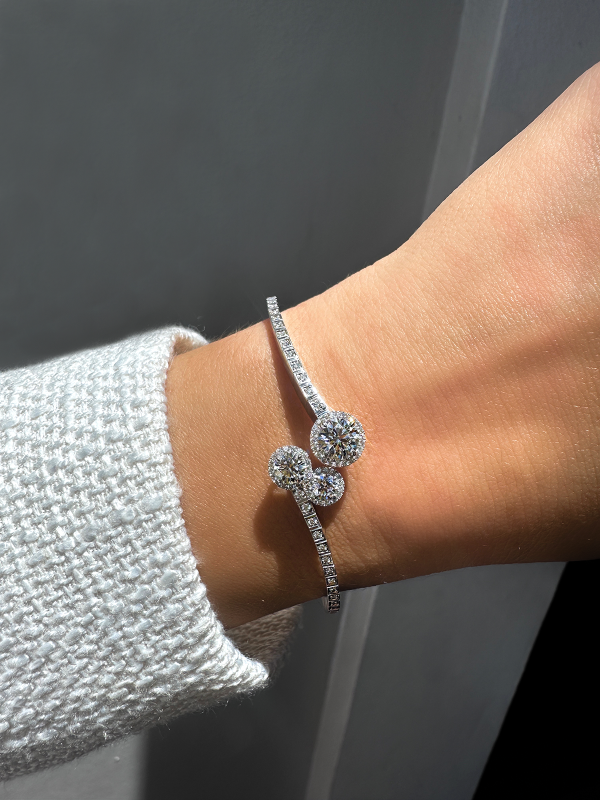 Private Label Round Diamond Trio Bangle