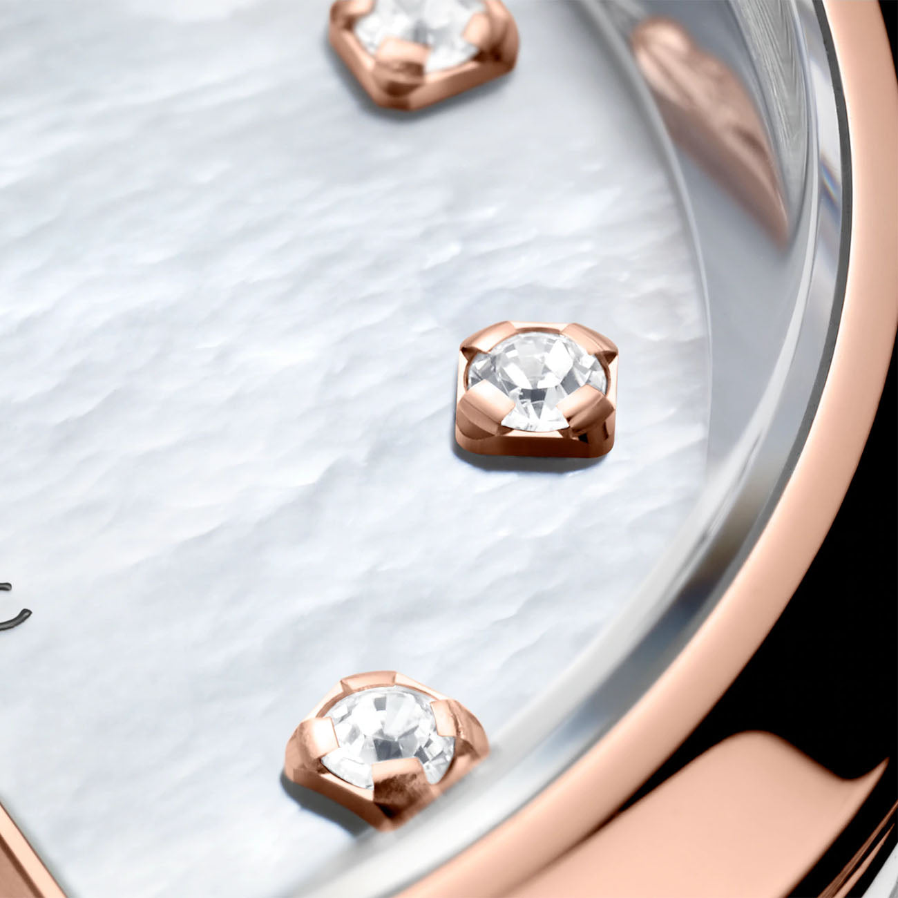 TAG Heuer Carrera Date Rose and Steel with Diamonds – 29mm