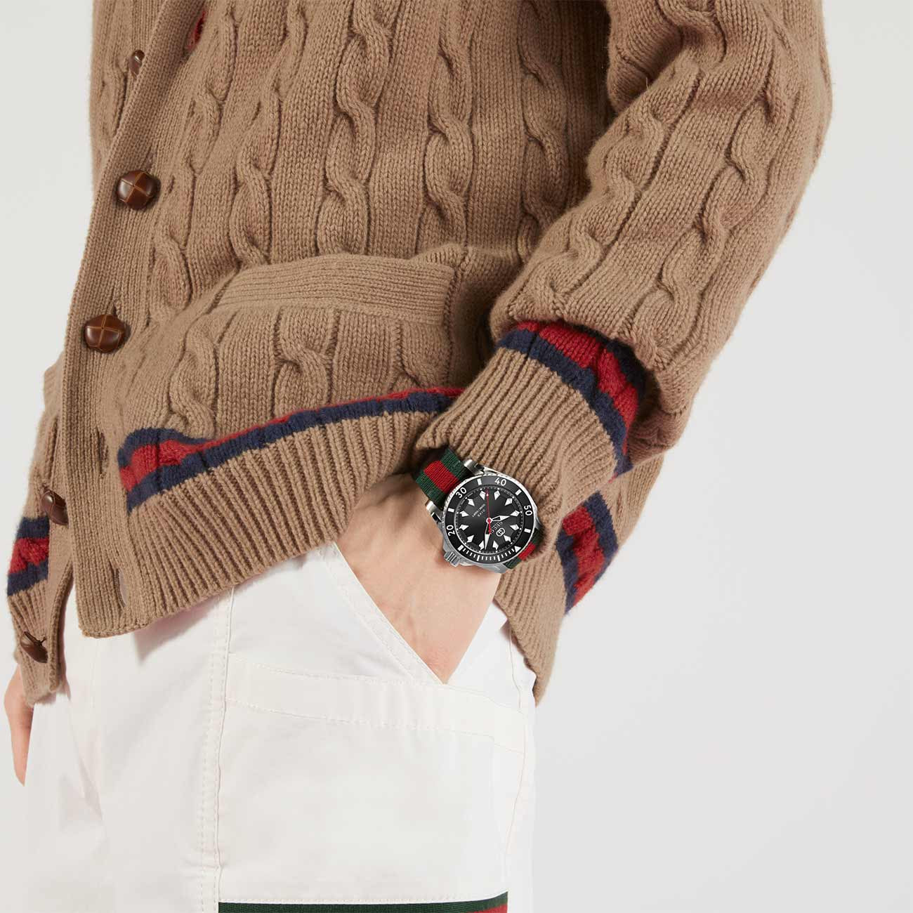 Gucci Dive Black Dial on Fabric Strap - 40mm