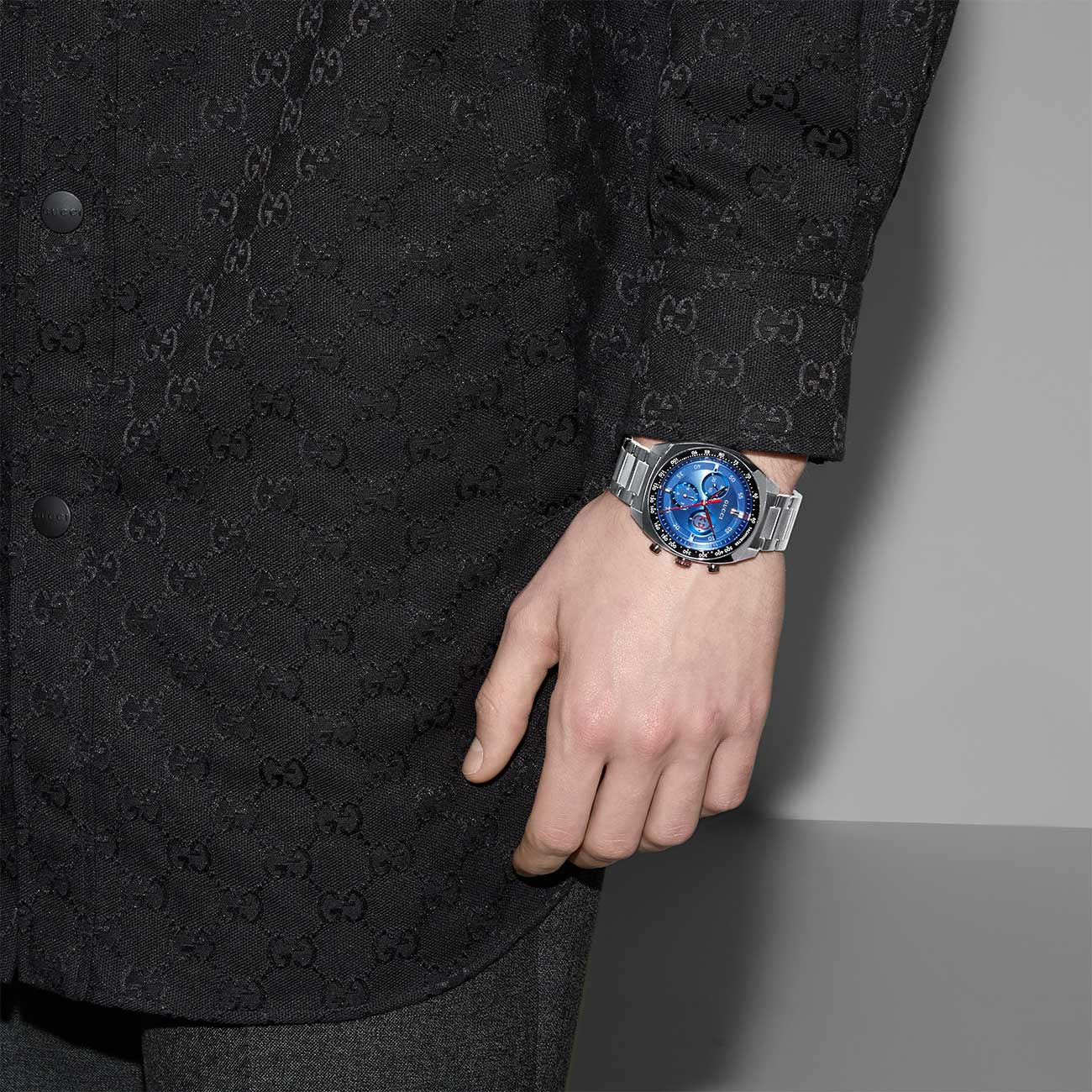 Gucci Dive Blue Dial Black Bezel Chrono 3 with Steel Bracelet - 41mm