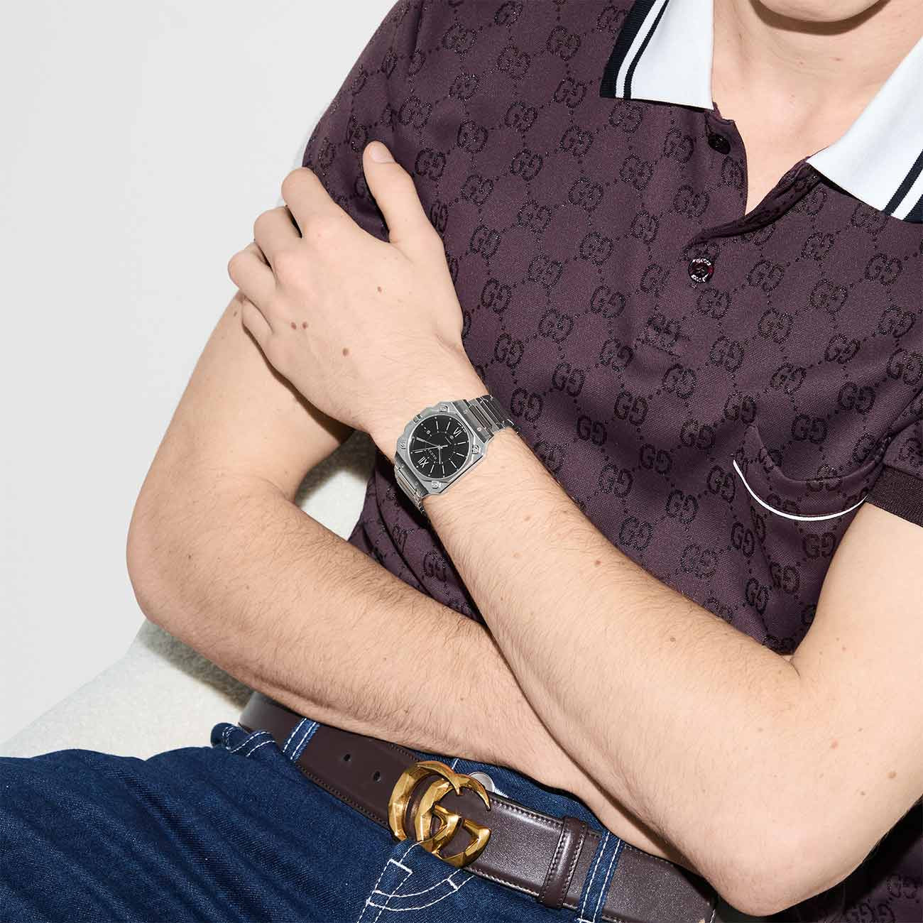 Gucci G-Flat Black Dial on Stainless Steel Bracelet - 36mm