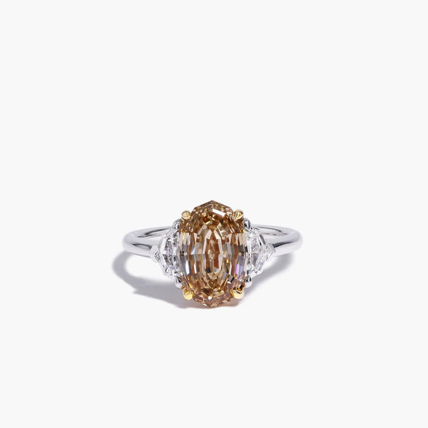 The Return of Character: Why Couples Are Choosing Warm Natural Diamonds