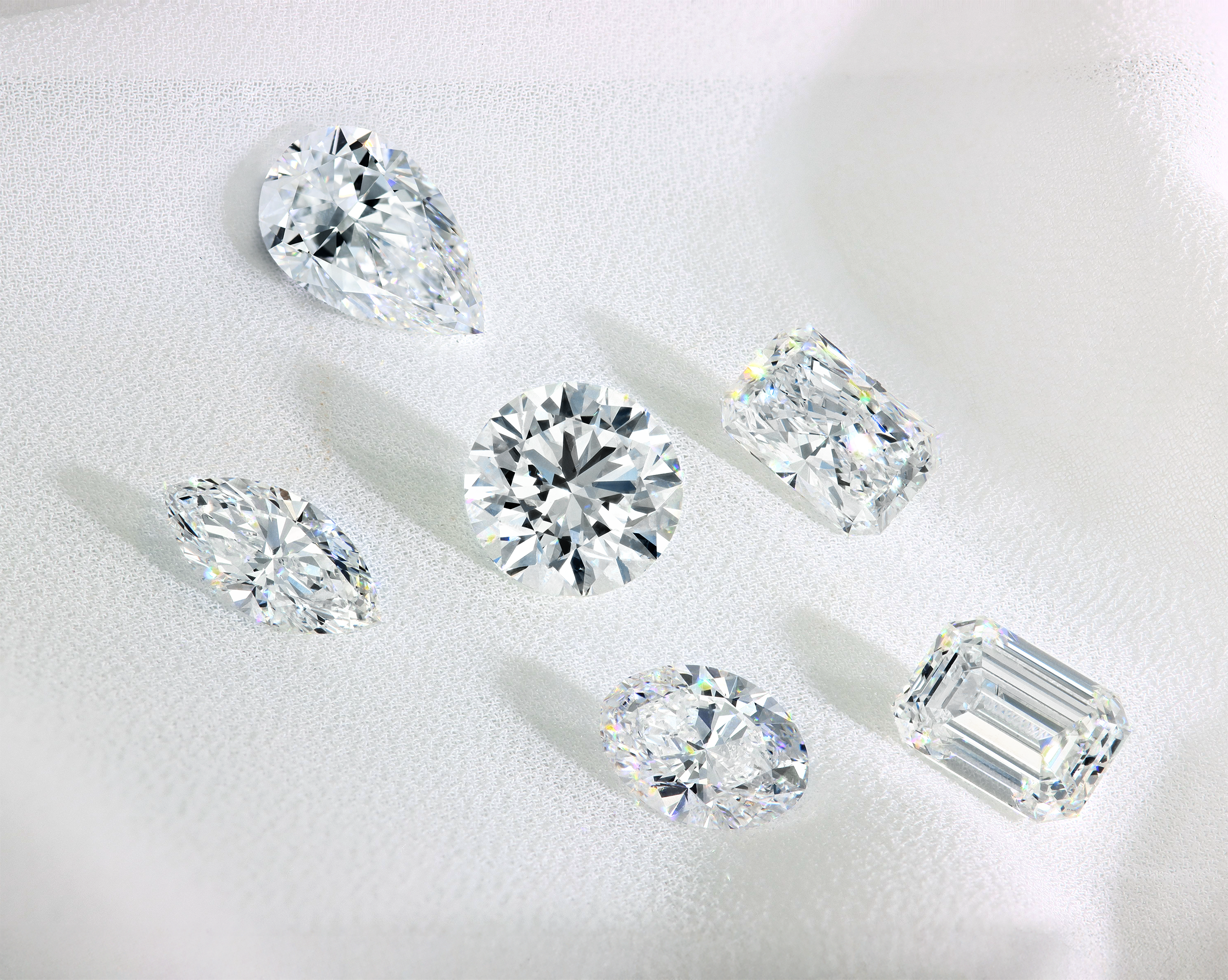 Lab Grown vs Natural Diamond: Which One Is Right for You?
