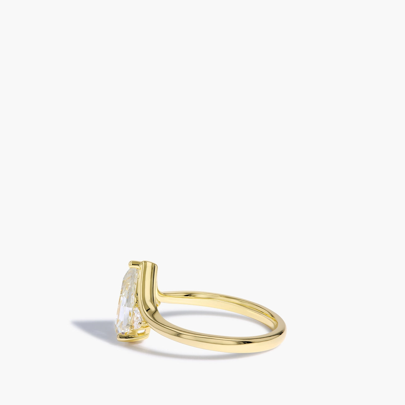 2.03 Carat Pear Diamond Ring in 18K Yellow Gold