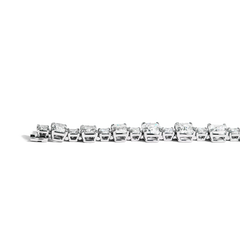 24 Carat Alternating Cushion Diamond Bracelet