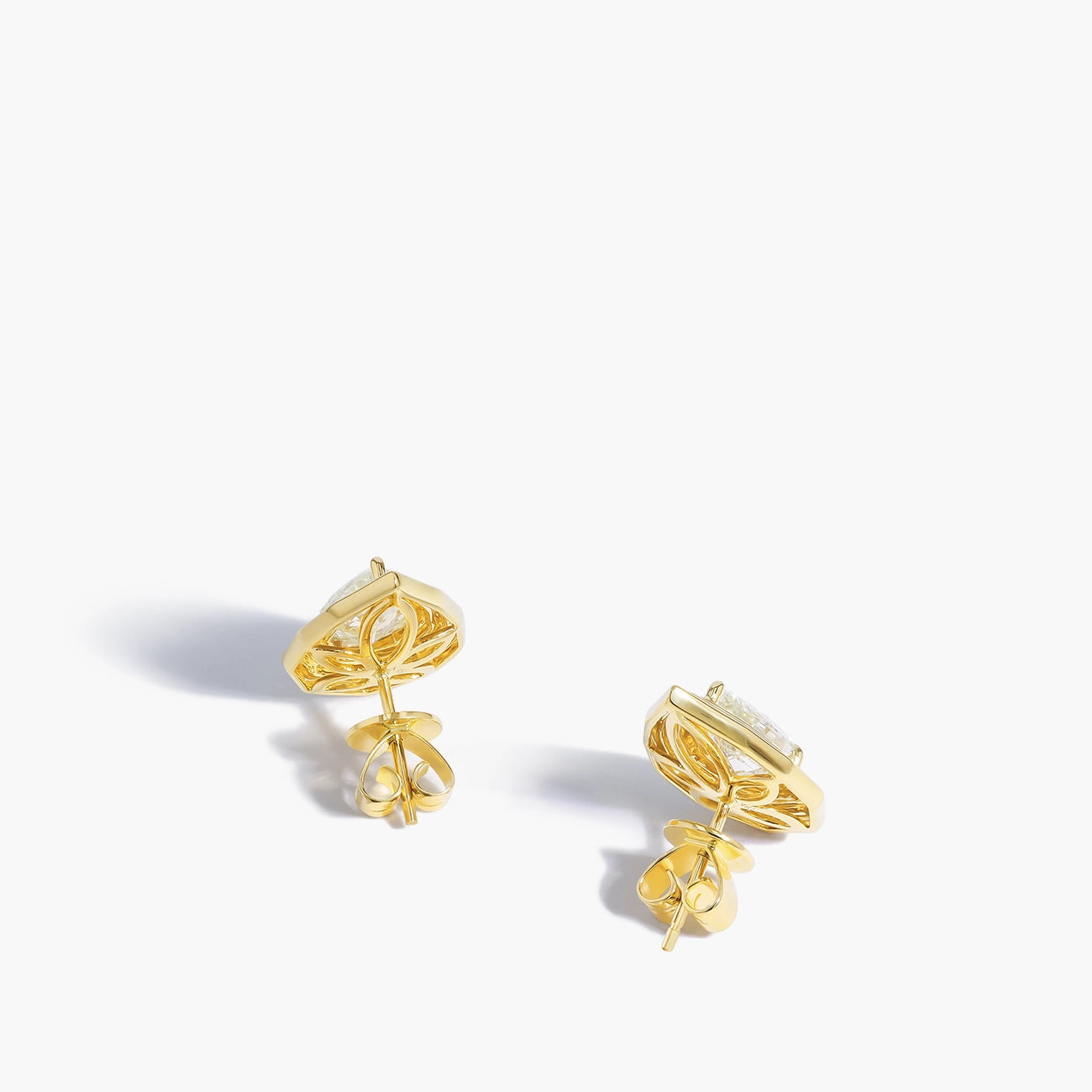3 Carat Diamond Stud Earrings in 18K Yellow Gold