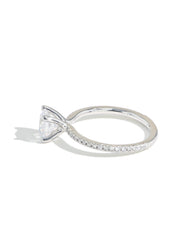 The East to West Solitaire Pavé
