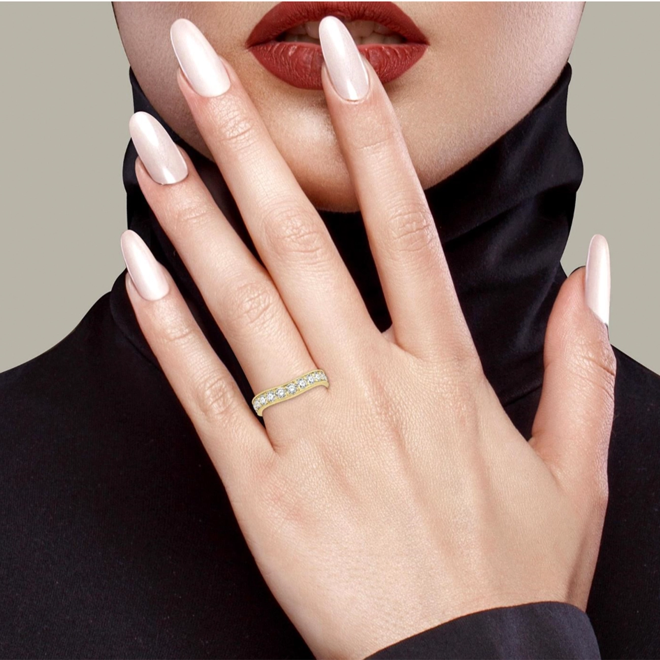 1 Carat Curved Milgrain Wedding Band in Yellow Gold