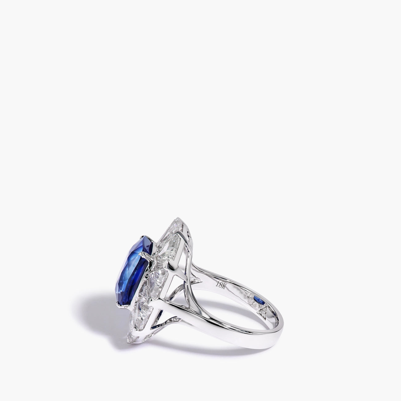 5 Carat Sapphire and Diamond Ring in 18K White Gold