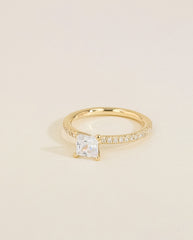 The East to West Solitaire Pavé