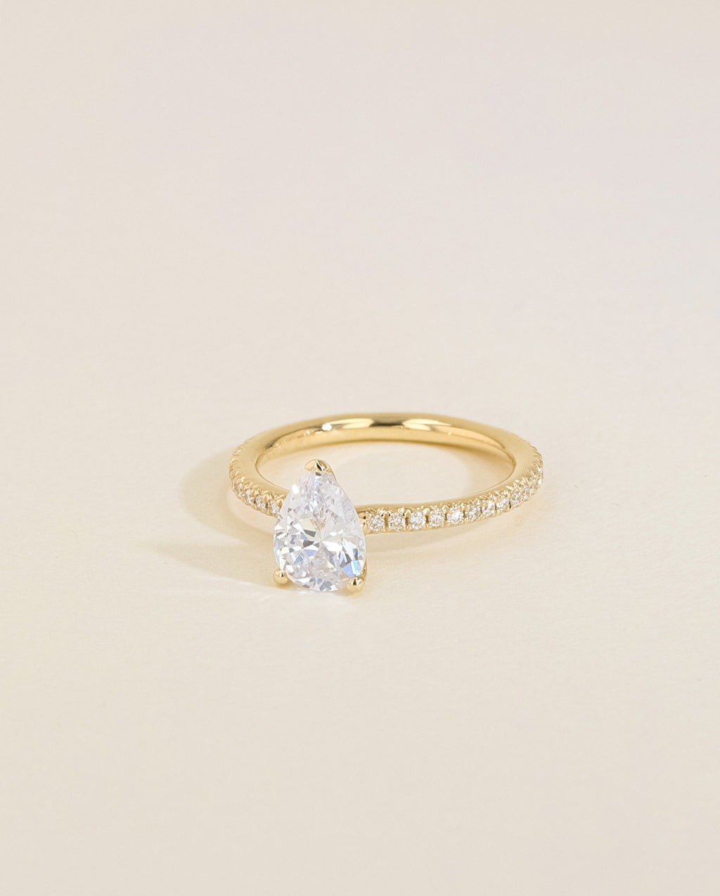 The East to West Solitaire Pavé