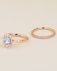 The Oval Vintage Engagement Ring Set in Rose Gold