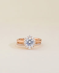 The Oval Vintage Engagement Ring Set in Rose Gold