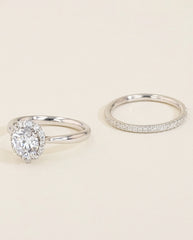 The Oval Vintage Engagement Ring Set in Rose Gold