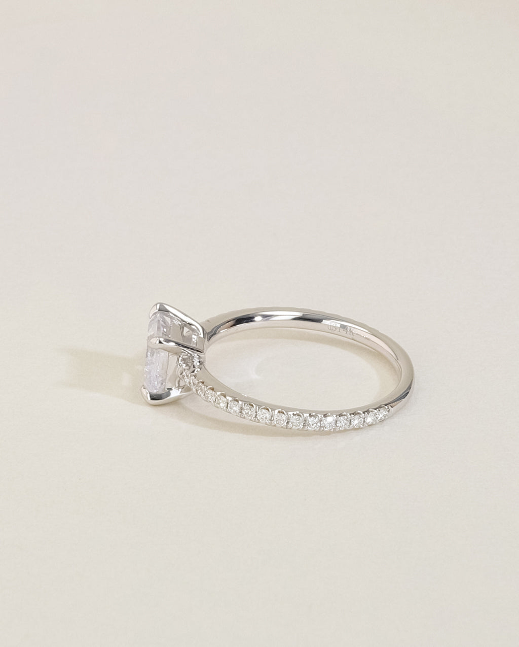 The East to West Solitaire Pavé