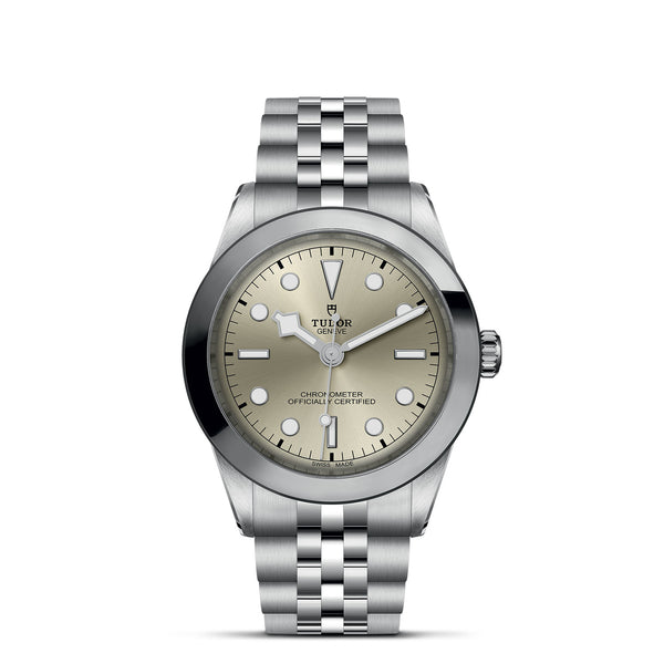 TUDOR Black Bay 39 with 39mm Steel Case and Steel Bracelet
