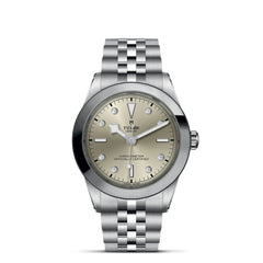 TUDOR Black Bay 39 with 39mm Steel Case and Steel Bracelet