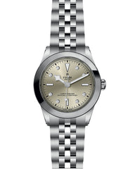 TUDOR Black Bay 39 with 39mm Steel Case and Steel Bracelet